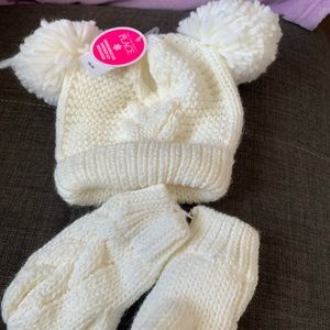 Hat and matching mittens